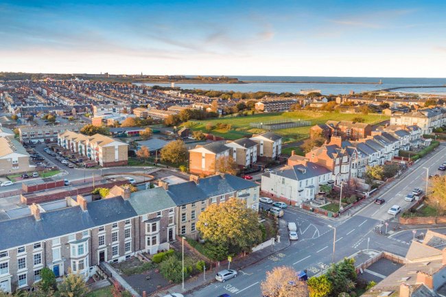 53 Beach Road, South Shields, Tyne And Wear, NE33 2QU 3