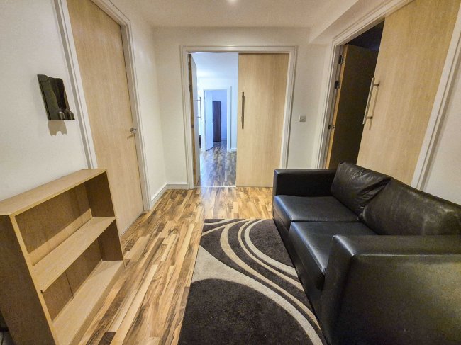 Apartment 199, The Quadrangle, 1 Lower Ormond Street, Manchester M1 5QE 3