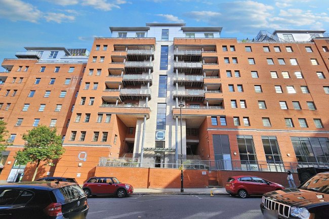 Apartment 199, The Quadrangle, 1 Lower Ormond Street, Manchester M1 5QE 3