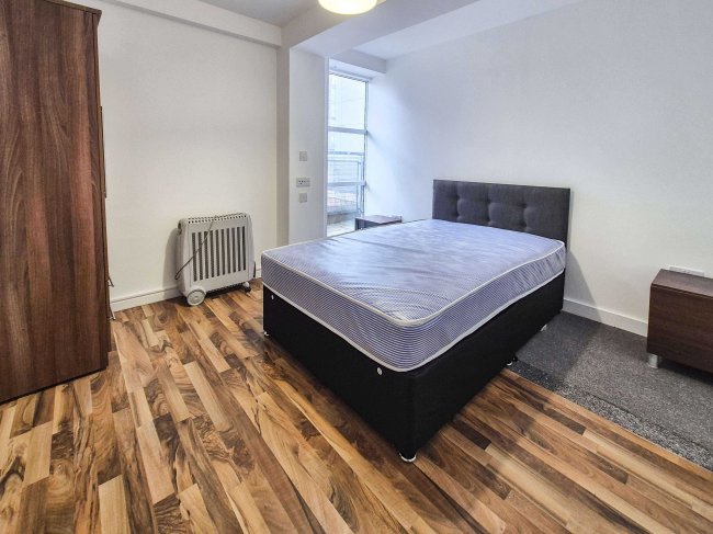 Apartment 199, The Quadrangle, 1 Lower Ormond Street, Manchester M1 5QE 3