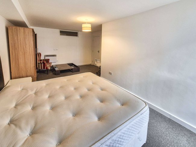 Apartment 199, The Quadrangle, 1 Lower Ormond Street, Manchester M1 5QE 3