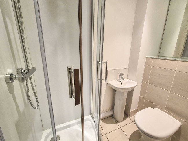 Apartment 199, The Quadrangle, 1 Lower Ormond Street, Manchester M1 5QE 3