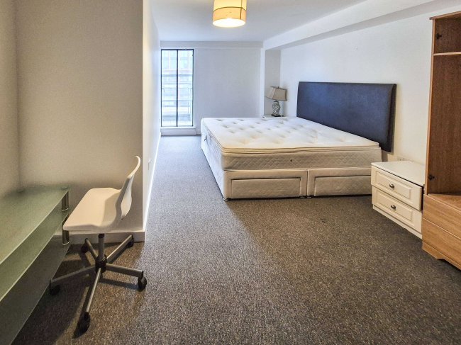 Apartment 199, The Quadrangle, 1 Lower Ormond Street, Manchester M1 5QE 3