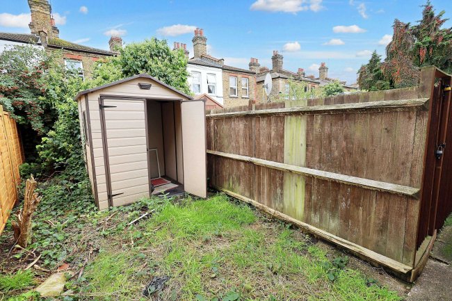 35 Morieux Road, Leyton, London E10 7LJ 4