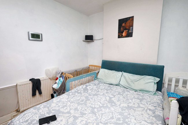 35 Morieux Road, Leyton, London E10 7LJ 4