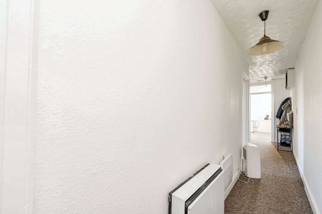 Flat 3, 118 Lowestoft Road, Gorleston, Great Yarmouth, Norfolk NR31 6ND 7