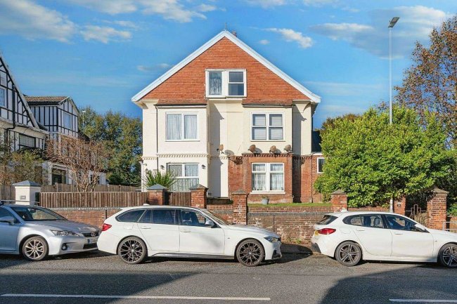 Flat 3, 118 Lowestoft Road, Gorleston, Great Yarmouth, Norfolk NR31 6ND 7