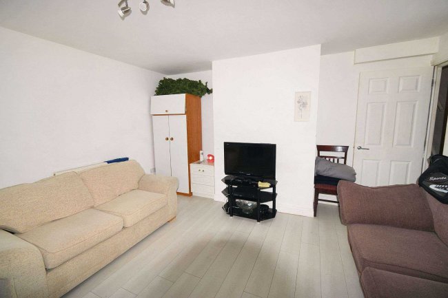 Flat A, 19 Paget Road, Great Yarmouth, Norfolk, NR30 2DN 8