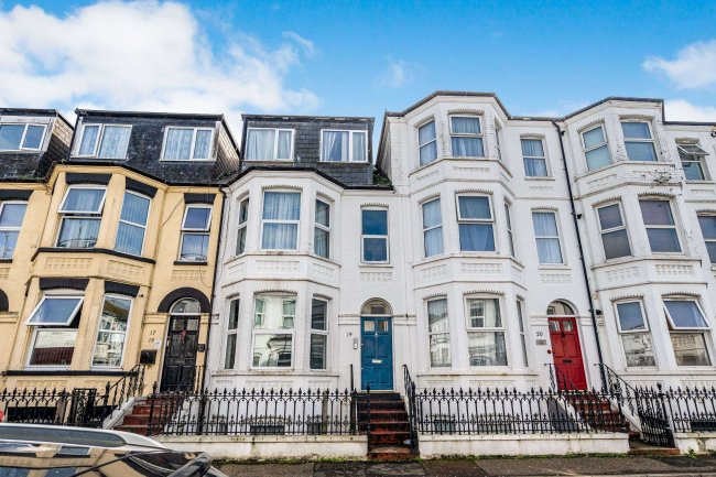 Flat A, 19 Paget Road, Great Yarmouth, Norfolk, NR30 2DN 8