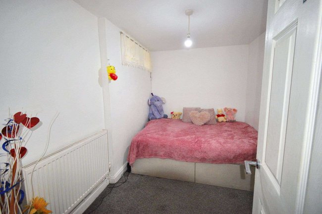 Flat A, 19 Paget Road, Great Yarmouth, Norfolk, NR30 2DN 8