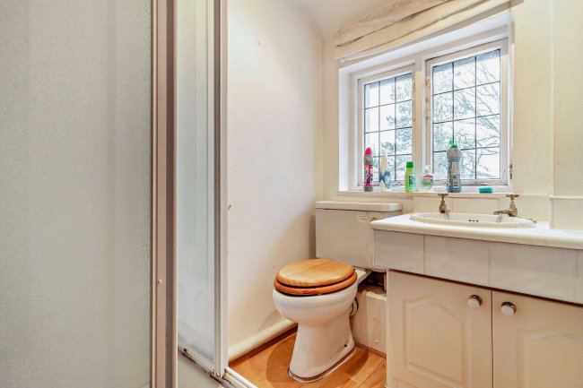 Blue House Farm, Peterstone Wentlooge, Cardiff CF3 2TR 8