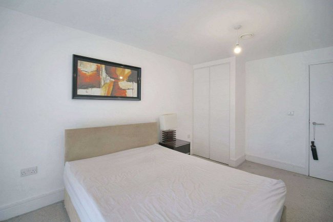 Apartment 5, Hippersley Point, 4 Tilson Bright Square, London SE2 9DR 7