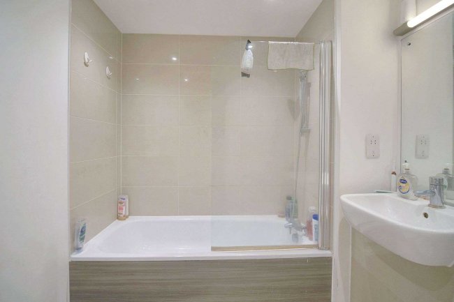 Apartment 5, Hippersley Point, 4 Tilson Bright Square, London SE2 9DR 7