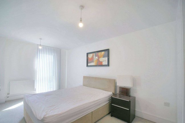 Apartment 5, Hippersley Point, 4 Tilson Bright Square, London SE2 9DR 7