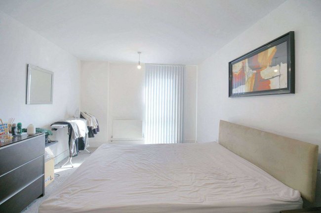 Apartment 5, Hippersley Point, 4 Tilson Bright Square, London SE2 9DR 7