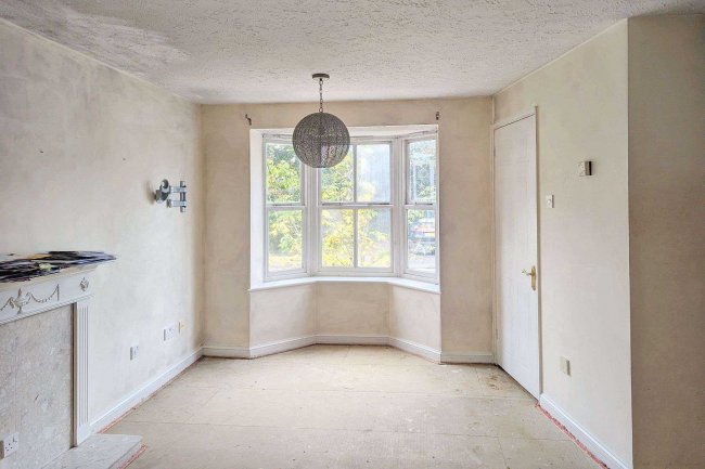 8 Wheeler Road, Maidenbower, Crawley, West Sussex, RH10 7UF 10