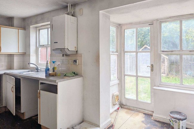 8 Wheeler Road, Maidenbower, Crawley, West Sussex, RH10 7UF 10