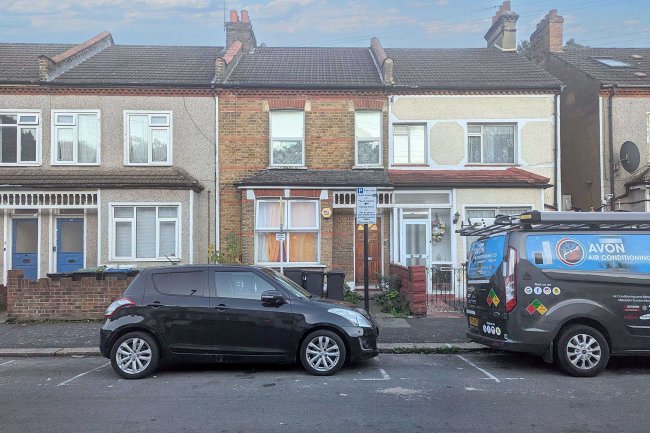 40a Donald Road, Croydon, CR0 3EP 8