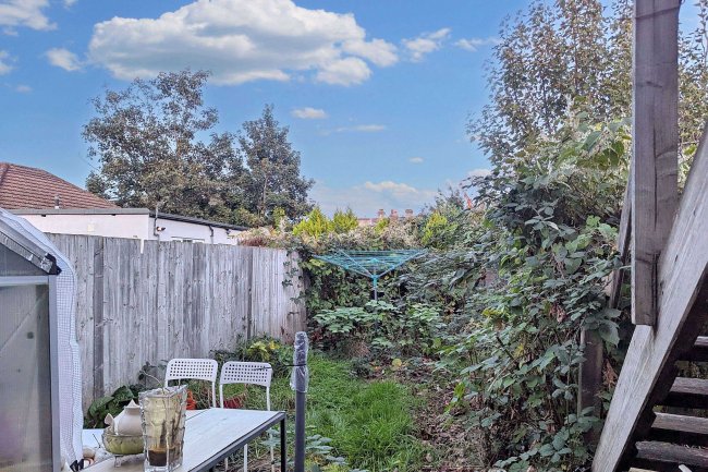 40a Donald Road, Croydon, CR0 3EP 8