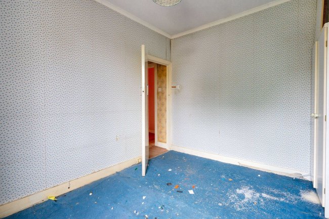 16 Beresford Road, Walthamstow, London E17 4LW 4