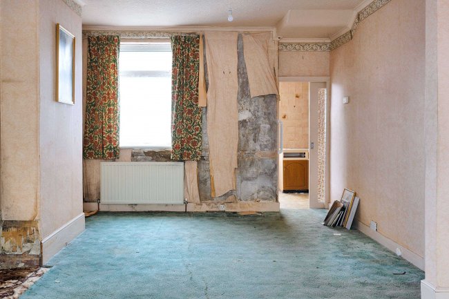 16 Beresford Road, Walthamstow, London E17 4LW 4