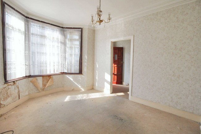 53 Sandyhill Road, Ilford, IG1 2ET 8