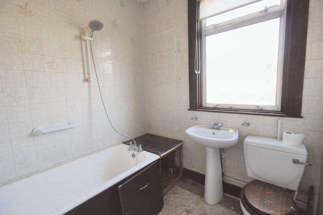 53 Sandyhill Road, Ilford, IG1 2ET 8