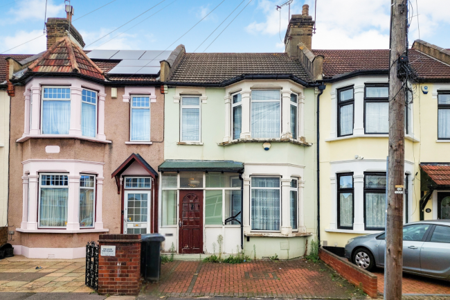 53 Sandyhill Road, Ilford, IG1 2ET 8