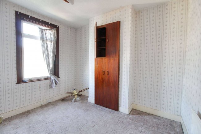 53 Sandyhill Road, Ilford, IG1 2ET 8