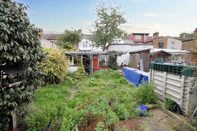 12 Friars Road, East Ham, London, E6 1LH 9