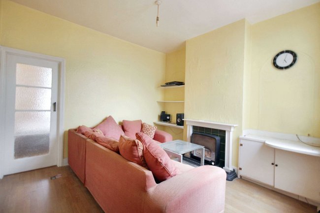 12 Friars Road, East Ham, London, E6 1LH 9