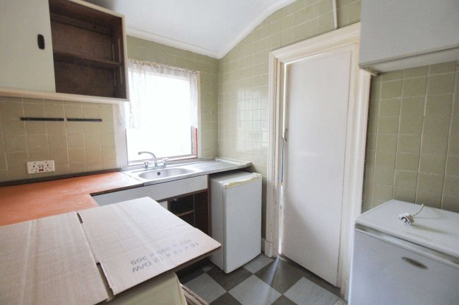 12 Friars Road, East Ham, London, E6 1LH 9