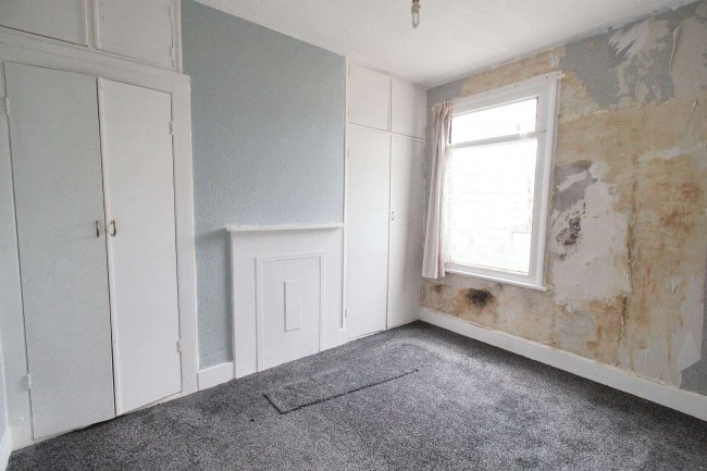 12 Friars Road, East Ham, London, E6 1LH 9