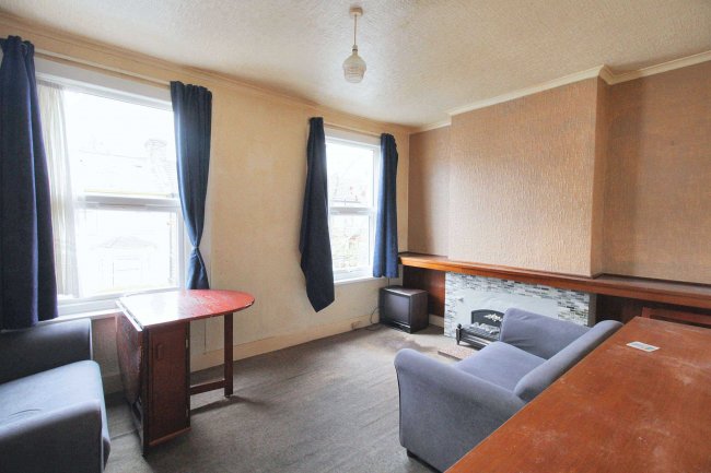 12 Friars Road, East Ham, London, E6 1LH 9