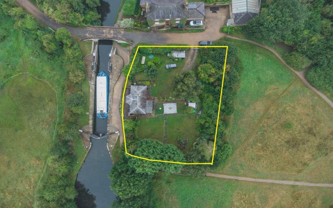 Stockers Lock House, Stockers Lock, Rickmansworth WD3 1NZ 5