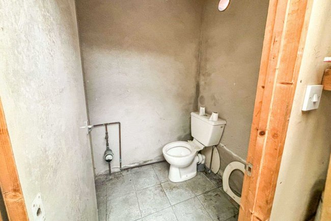 212 Exeter Street, Plymouth, PL4 0NH 2