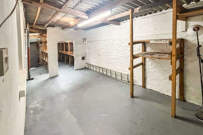 212 Exeter Street, Plymouth, PL4 0NH 2