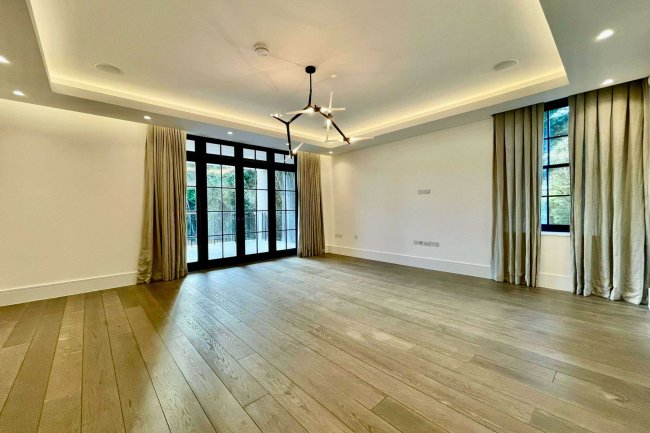 Apartment 3 Sereno House, 22 Beech Hill, Barnet, Hertfordshire, EN4 0JP 5