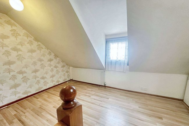 17 Park Avenue, Nottingham, NG3 4JS 9