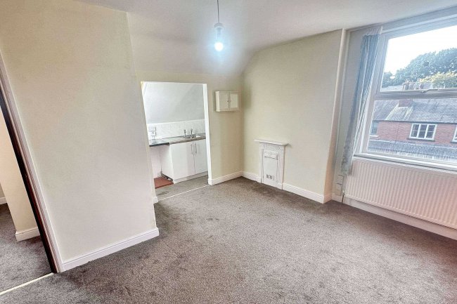 17 Park Avenue, Nottingham, NG3 4JS 9