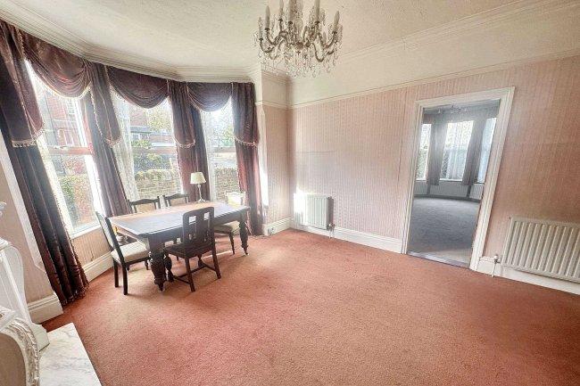 17 Park Avenue, Nottingham, NG3 4JS 9