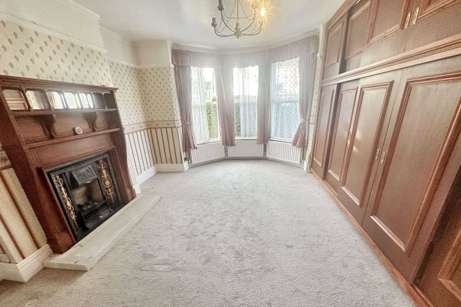 17 Park Avenue, Nottingham, NG3 4JS 9