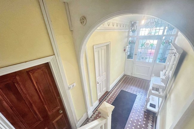 17 Park Avenue, Nottingham, NG3 4JS 9