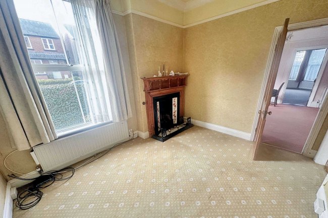 17 Park Avenue, Nottingham, NG3 4JS 9