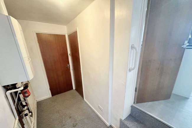 17 Park Avenue, Nottingham, NG3 4JS 9