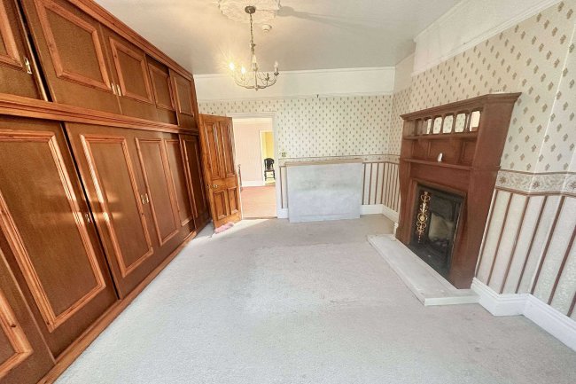 17 Park Avenue, Nottingham, NG3 4JS 9