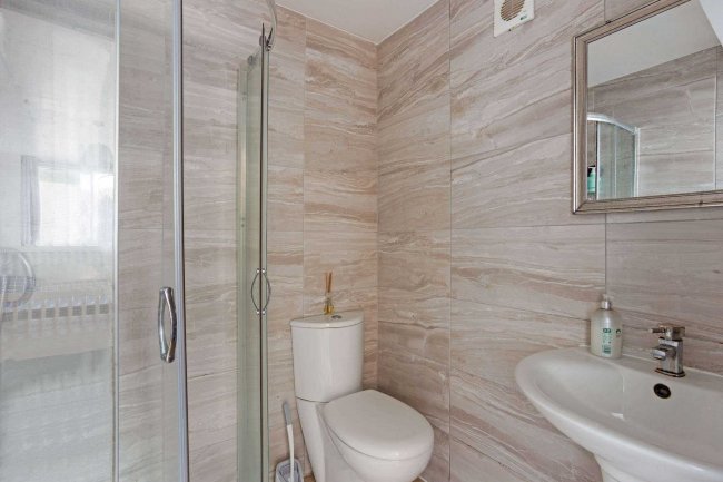 3 Genyn Road, Guildford, Surrey GU2 7NS 10