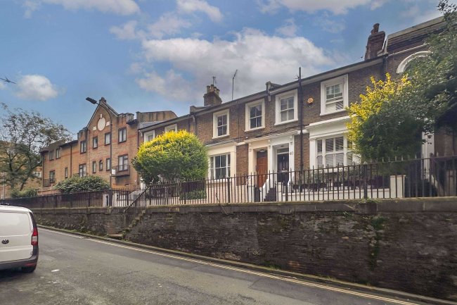 Flats 1-6, 42 Leamore Street, Hammersmith,  London, W6 0JZ 10