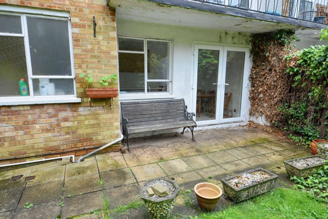 39 Heronslea, Watford, Hertfordshire, WD25 9PN 4
