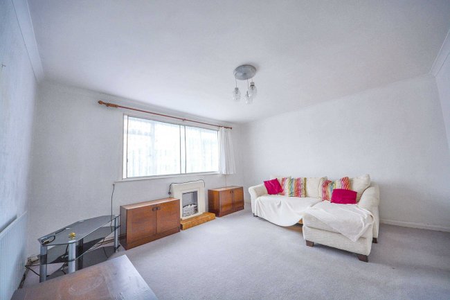 39 Heronslea, Watford, Hertfordshire, WD25 9PN 4